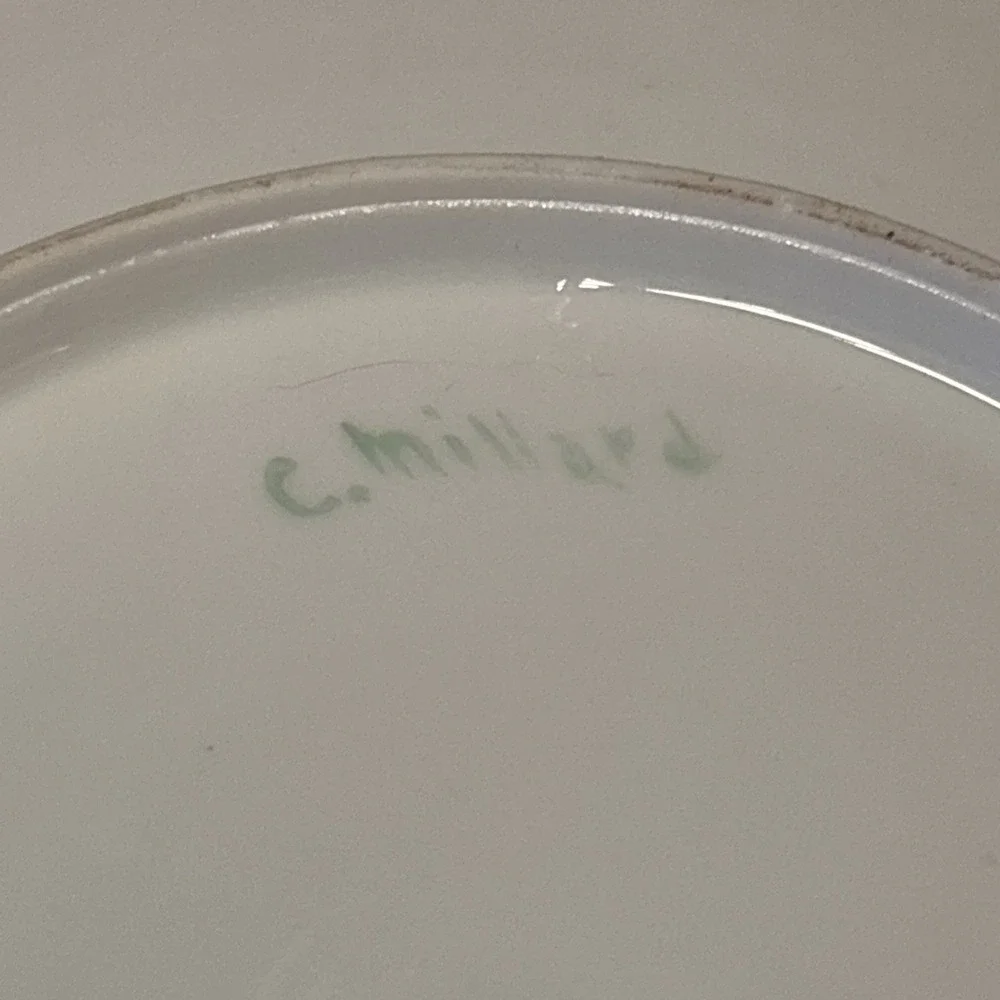 Unmarked this vintage